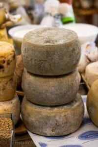 formaggio pecorino stagionato di norcia