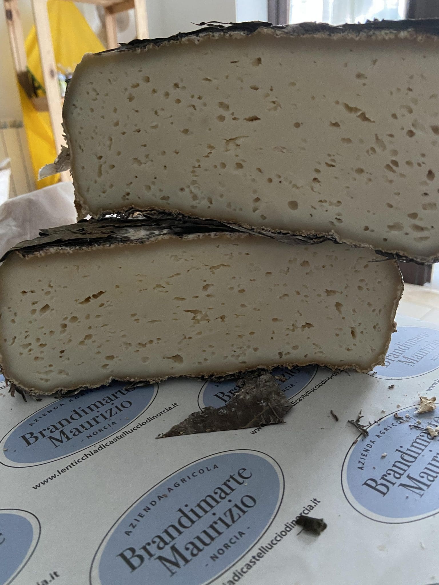 Formaggio pecorino di fossa